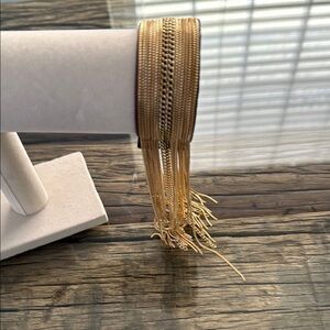 Gold Luxury bracelet with fringe Elegant Design